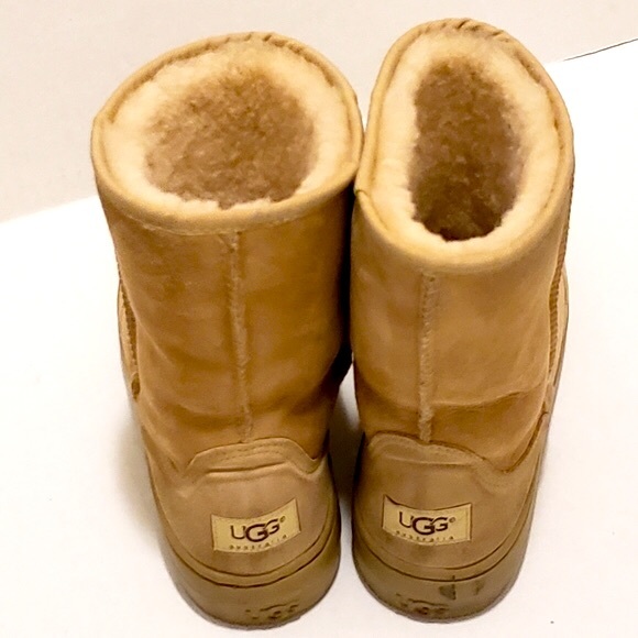 UGGs - Picture 2 of 14